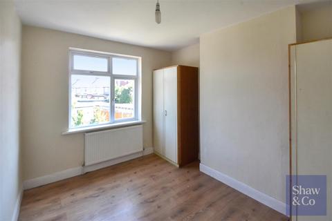 3 Chatsworth Crescent, Hounslow, TW3 2PE