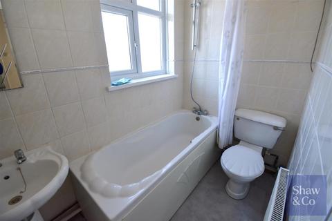 3 Chatsworth Crescent, Hounslow, TW3 2PE