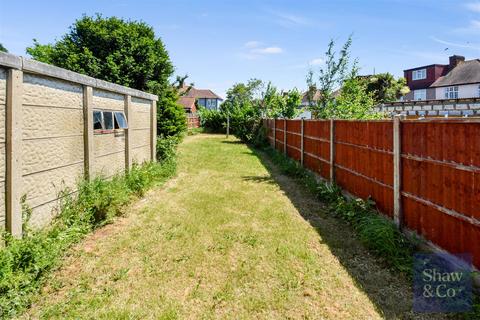 3 Chatsworth Crescent, Hounslow, TW3 2PE