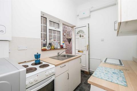 87a Wellesley Road, Ilford, IG1 4LJ