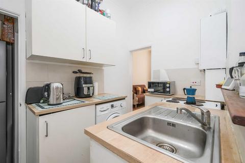 87a Wellesley Road, Ilford, IG1 4LJ