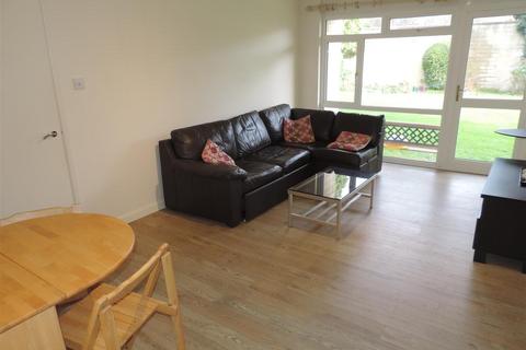 2 bedroom apartment to rent, Forester Avenue, Bath