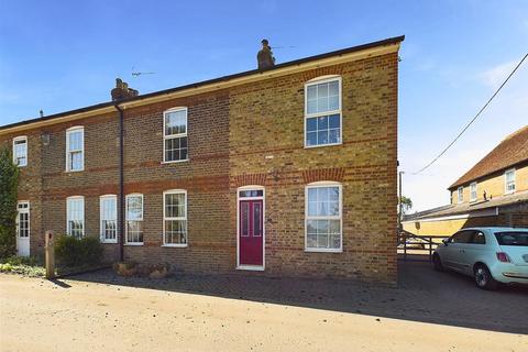 1, Gattons Farm Cottages Cooling Street, Cliffe, Rochester, ME3 7UA