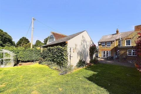 1, Gattons Farm Cottages Cooling Street, Cliffe, Rochester, ME3 7UA