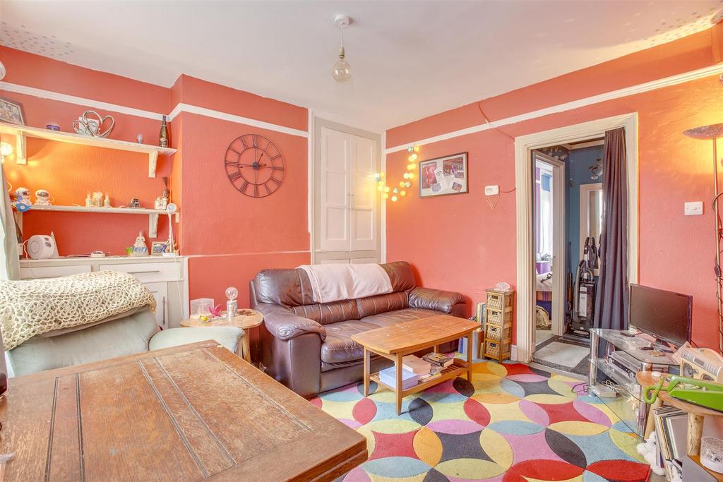153 Hughenden Road, HP13 5 PN-3.jpg