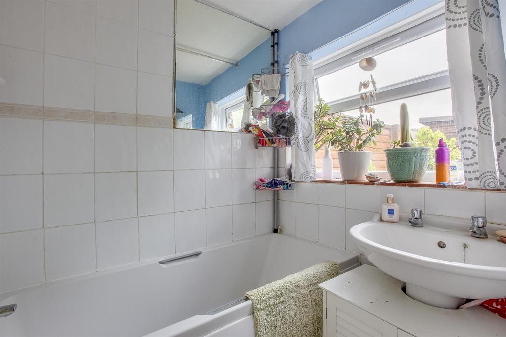 153 Hughenden Road, HP13 5 PN-5.jpg