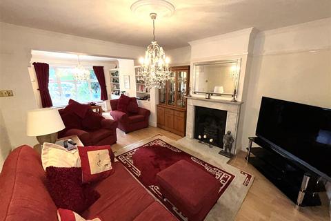 4 bedroom semi-detached house for sale, Gravel Road, Bromley