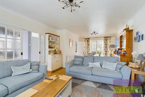 3 bedroom detached house for sale, Hollinghurst Road, St. Leonards-On-Sea