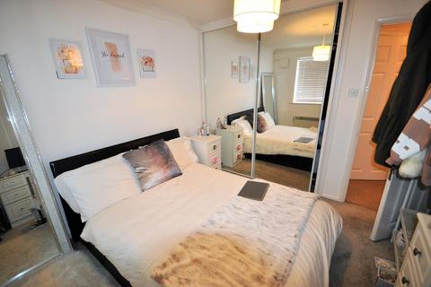 2 bedroom apartment for sale, Courtlands Close, Watford WD24