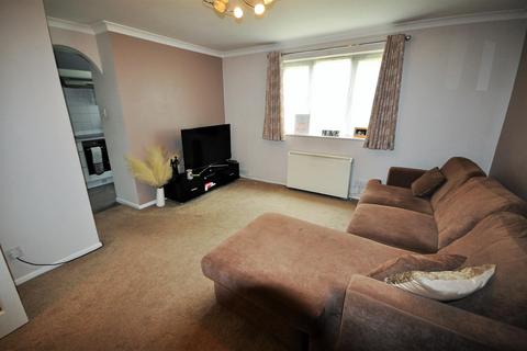 2 bedroom apartment for sale, Courtlands Close, Watford WD24