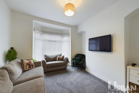 4 bedroom end of terrace house for sale, Portobello Street, Hull