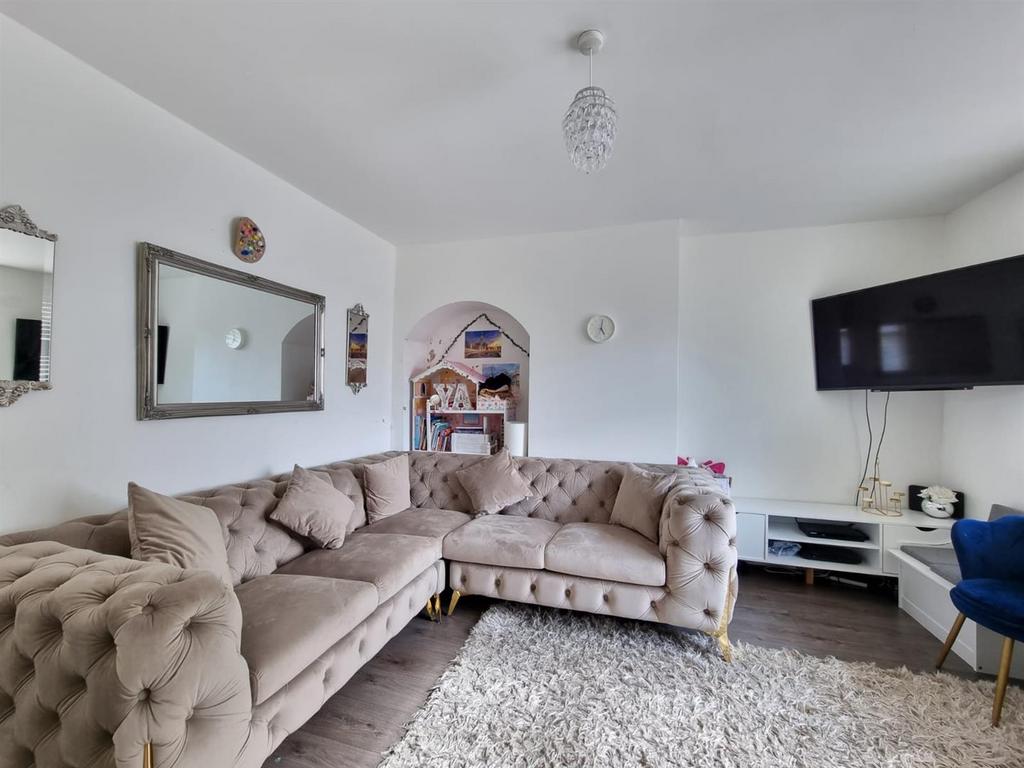 Valence Avenue, Dagenham 2 bed terraced house for sale £350,000