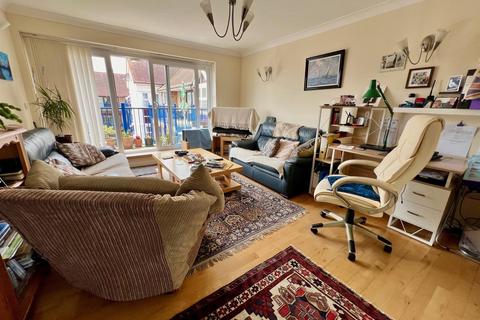 Flat 44, Petticrow Quays Belvedere Road, Burnham-on-crouch, CM0 8AJ