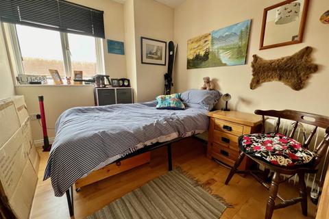 Flat 44, Petticrow Quays Belvedere Road, Burnham-on-crouch, CM0 8AJ
