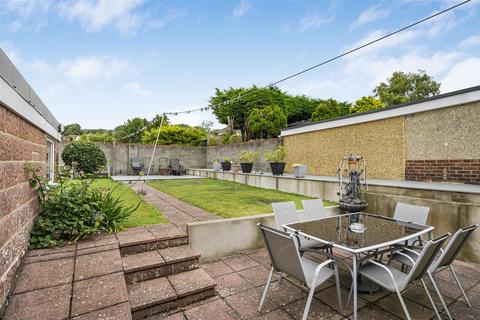 4 bedroom detached bungalow for sale, Chalkland Rise, Brighton