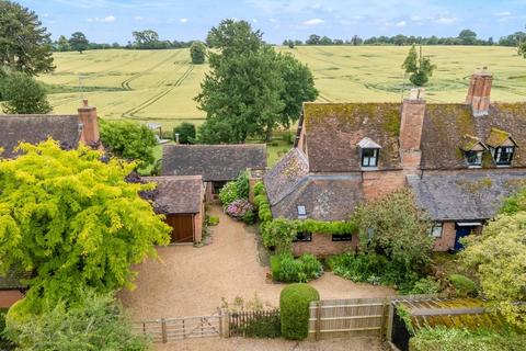 3 bedroom end of terrace house for sale, Church Road, Snitterfield, Stratford-upon-Avon