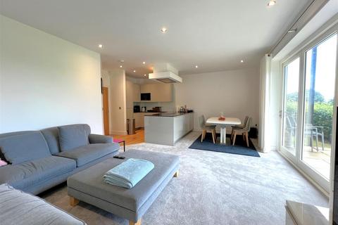 2 bedroom apartment for sale, Cloister Way, Leamington Spa