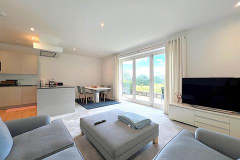 2 bedroom apartment for sale, Cloister Way, Leamington Spa