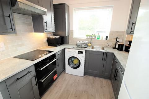 1 bedroom apartment for sale, Belle Vue Close, Aldershot GU12