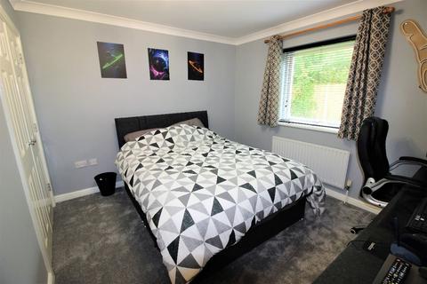 1 bedroom apartment for sale, Belle Vue Close, Aldershot GU12