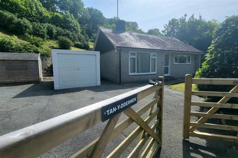 2 bedroom detached bungalow for sale, Llanbedr