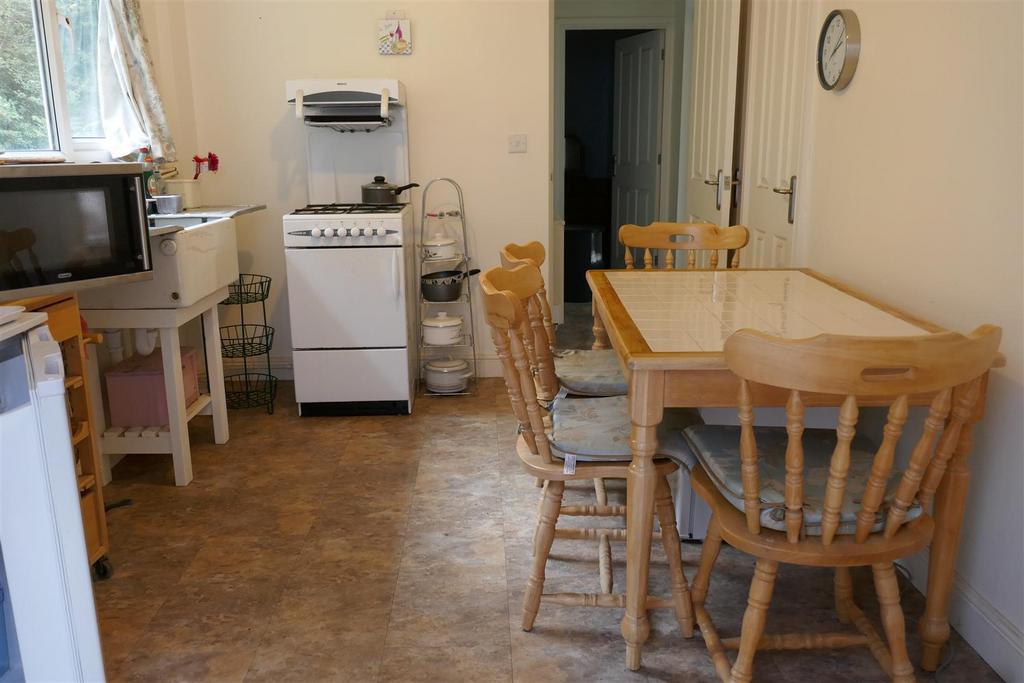 &#39;Tan-y-Dderwen&#39; KITCHEN PHOTO [NEW].JPG