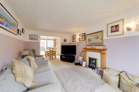 3 bedroom detached house for sale, Rockingham Close, Worthing BN13