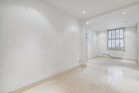 Studio for sale, Molyneux Street, Marylebone, W1