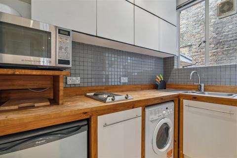 Studio for sale, Molyneux Street, Marylebone, W1