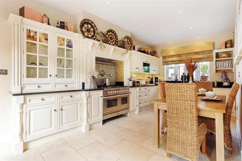 6 bedroom townhouse for sale, The Limes, Shrewsbury