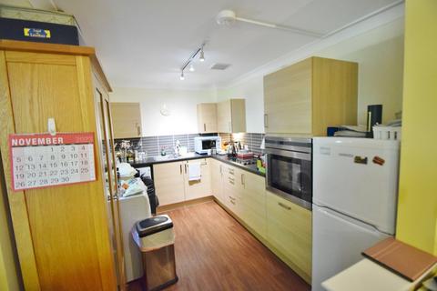 1 bedroom apartment for sale, Northampton Avenue, Slough, Berkshire, SL1