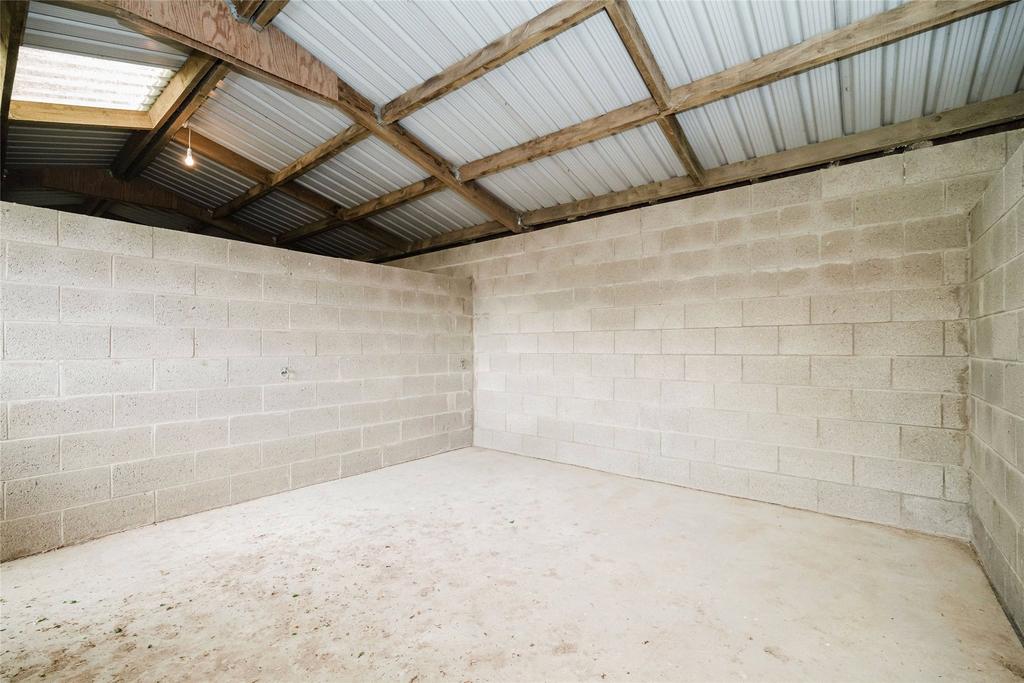 Lot 2 Stable