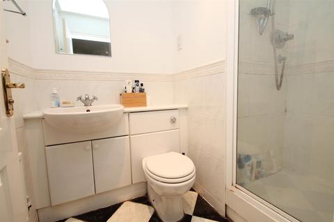 2 bedroom flat for sale, Penn Road, Hazlemere HP15