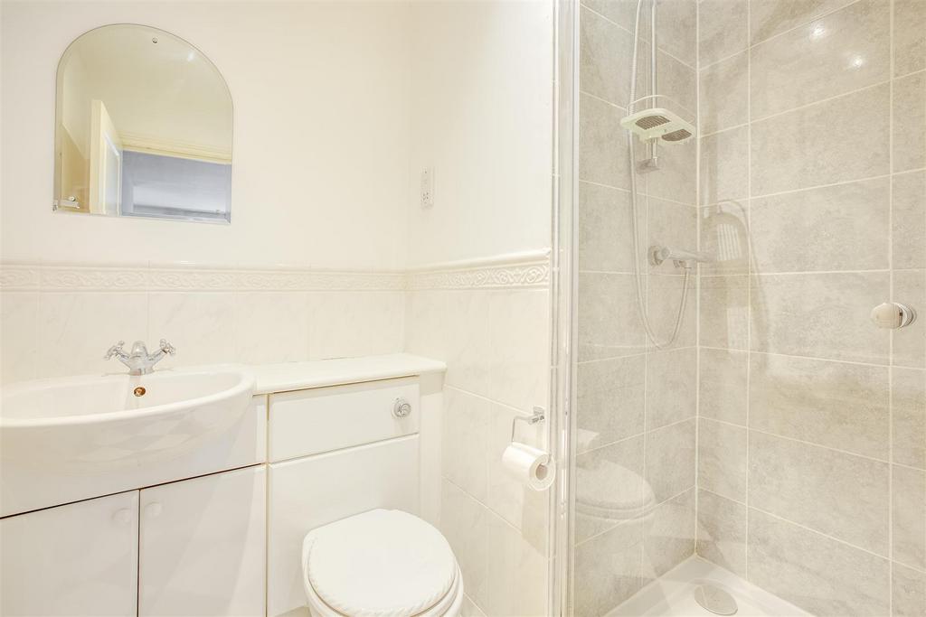 8 Midsummer Court, Penn Road, HP15 7 LD-2.jpg