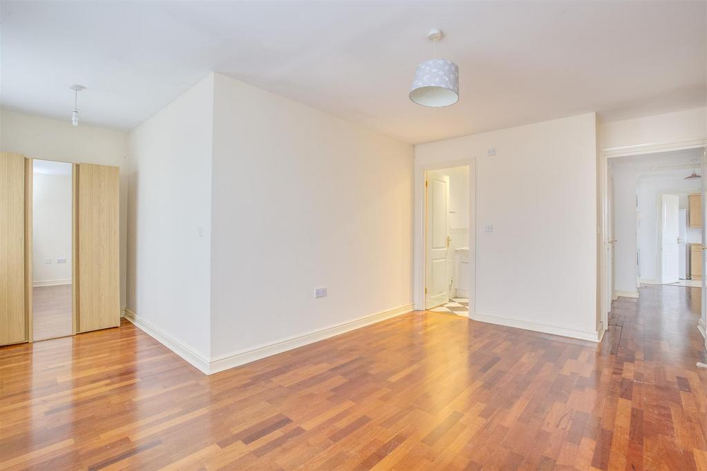 8 Midsummer Court, Penn Road, HP15 7 LD-1.jpg
