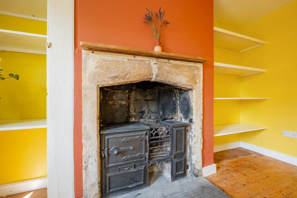 77 Bailbrook Lane BA1 7 AL-16.jpg
