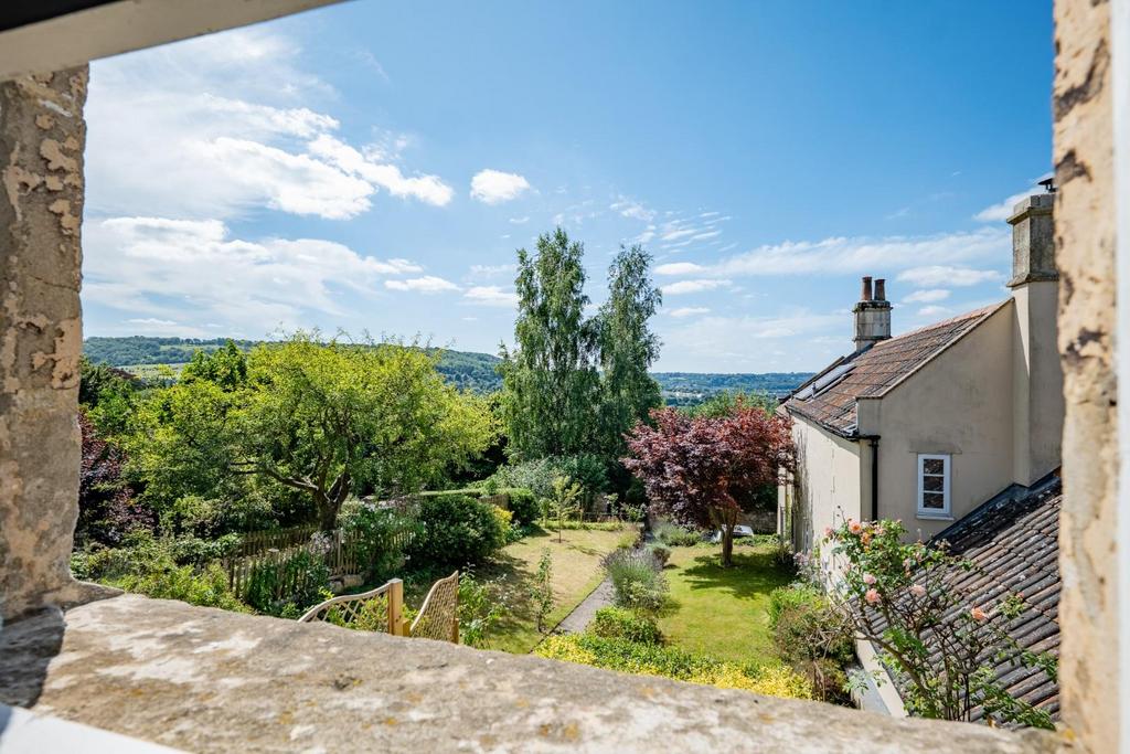 77 Bailbrook Lane BA1 7 AL-25.jpg