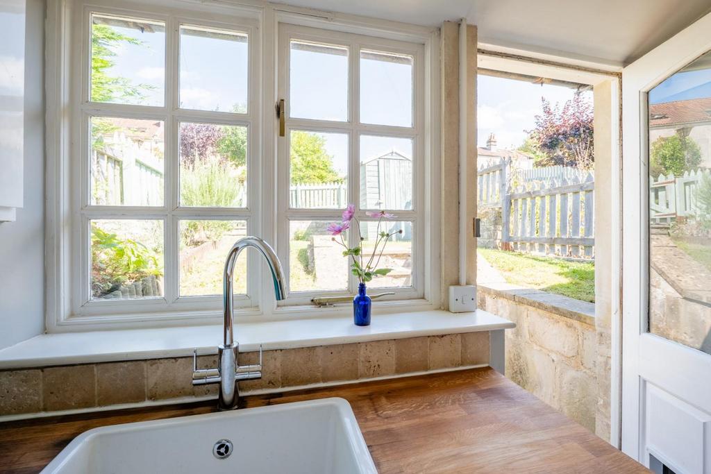 77 Bailbrook Lane BA1 7 AL-19.jpg