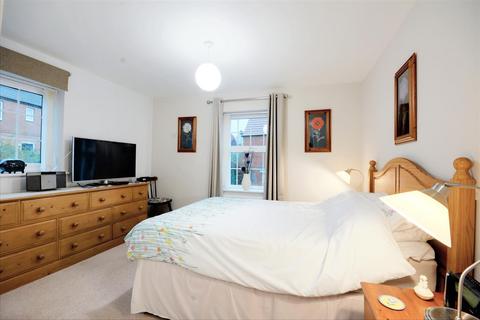 17 Bentley Road, Castle Donington, Derby, DE74 2UL