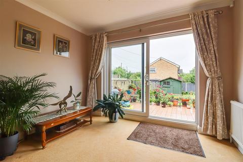 4 bedroom semi-detached house for sale, Daws Heath Road, Hadleigh SS7