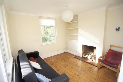 2 bedroom terraced house to rent, Polden Road, Salisbury SP1