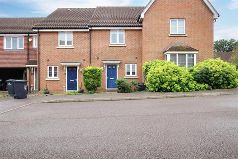 2 bedroom house to rent, Aldermere Avenue, Cheshunt