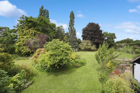 4 bedroom detached house for sale, The Dog, Bosbury, Ledbury, Herefordshire, HR8 1PT