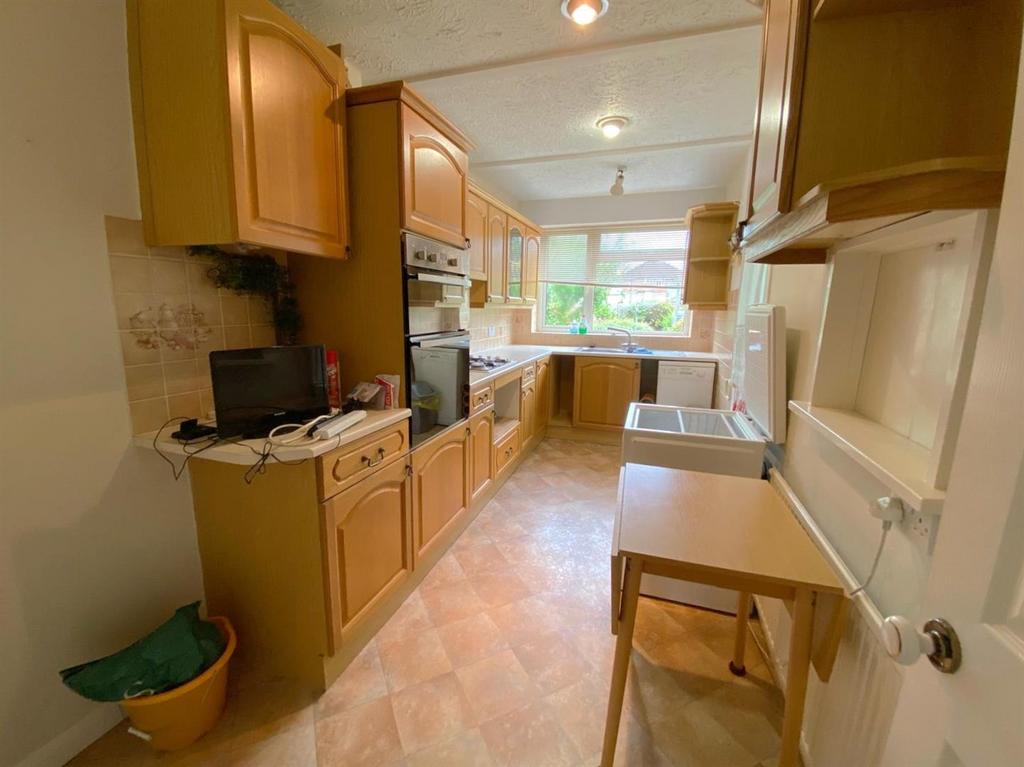Kitchen AW.jpg