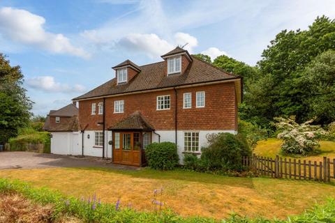 5 bedroom detached house to rent, Hitchen Hatch Lane TN13 3BA