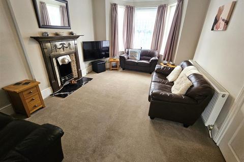 3 bedroom semi-detached house for sale, St. Michaels Road, Aldershot