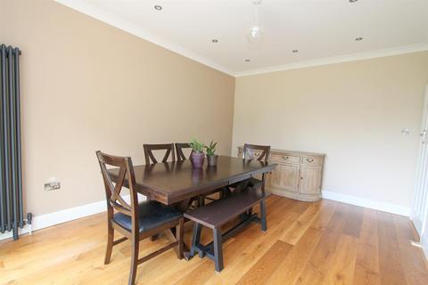 24 Princes Avenue, Carshalton, SM5 4NZ