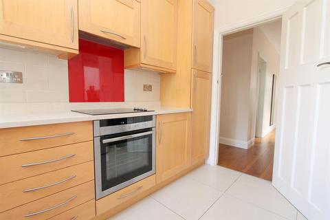 24 Princes Avenue, Carshalton, SM5 4NZ