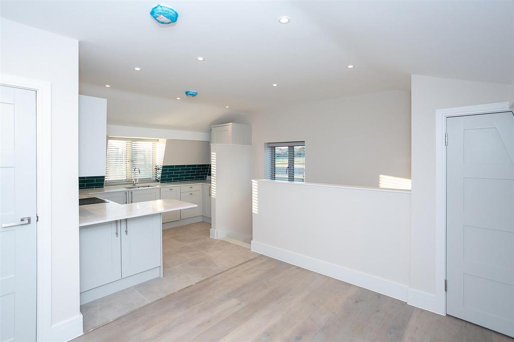 Plot 4 New Road-1001.jpg