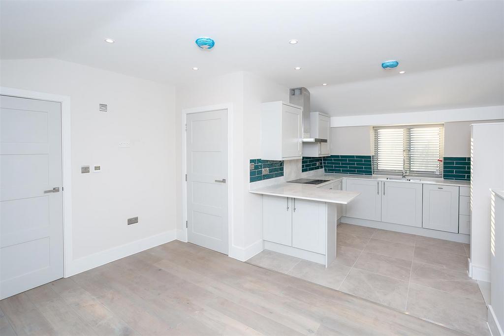 Plot 4 New Road-1002.jpg